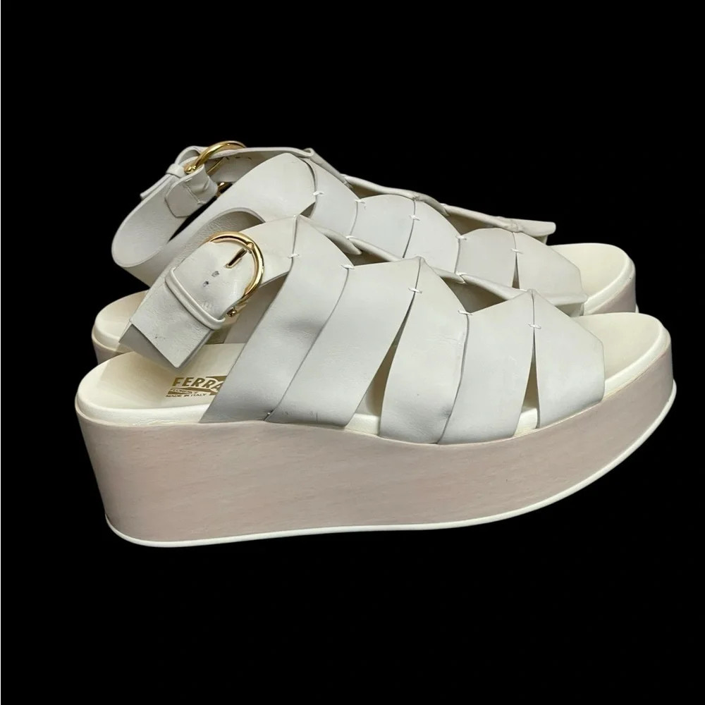 SALVATORE FERRAGAMO EUGENIA PLATFORM SADDLE SOFT LEATHER SANDALS 10C